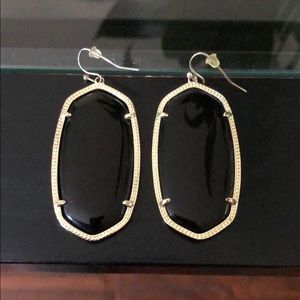 Kendra Scott Danielle in Black